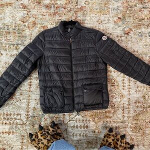 Moncler lans pack able short down jacket